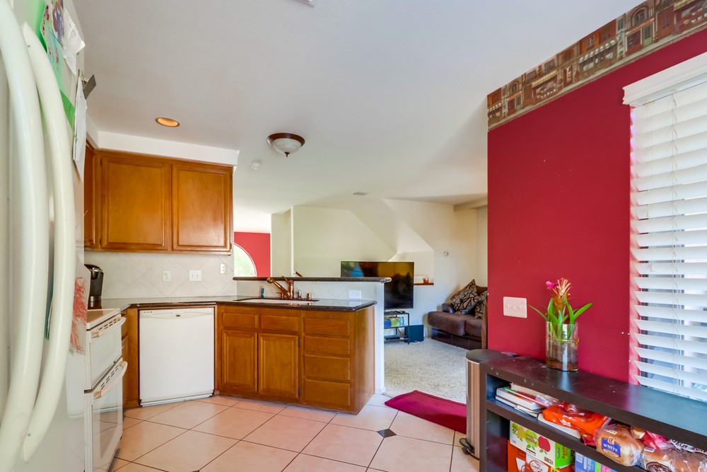 Virtual tour photo 18 of 33 for 8894 Highwood Dr UNIT B