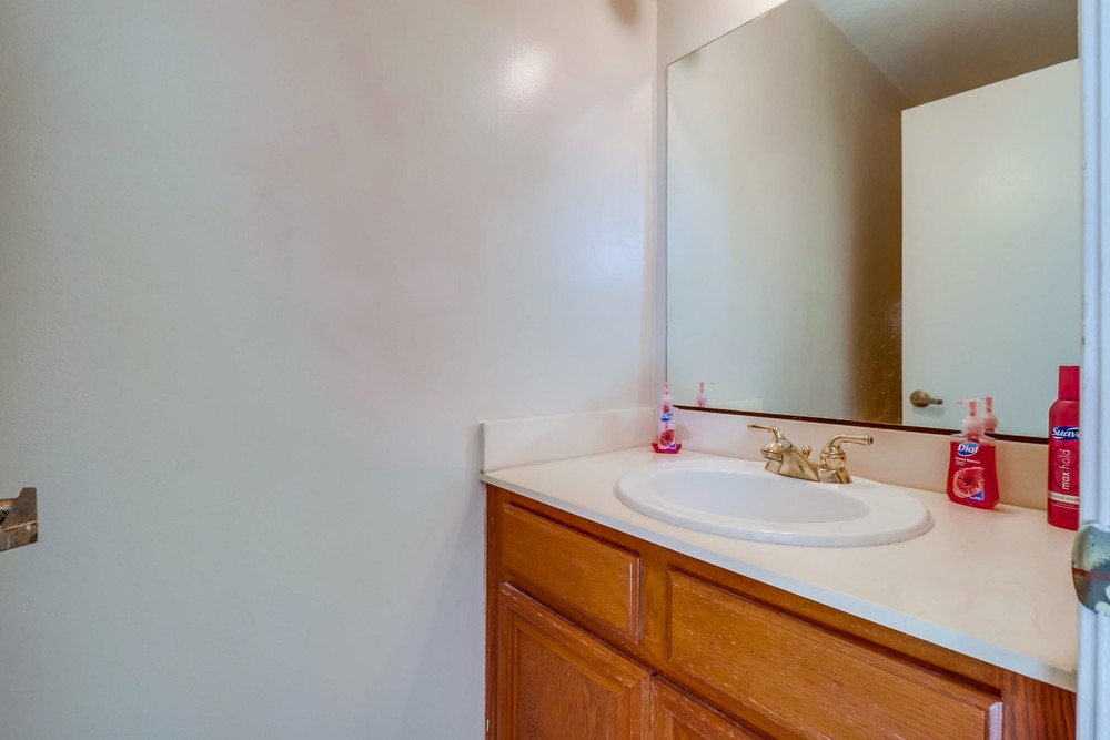Virtual tour photo 19 of 33 for 8894 Highwood Dr UNIT B