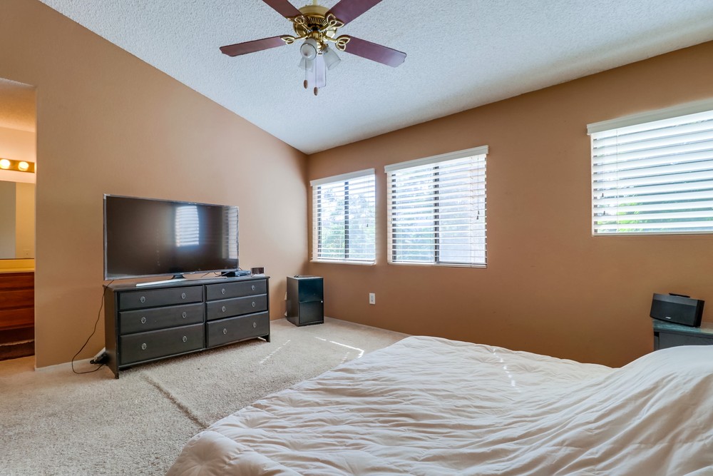 Virtual tour photo 22 of 33 for 8894 Highwood Dr UNIT B