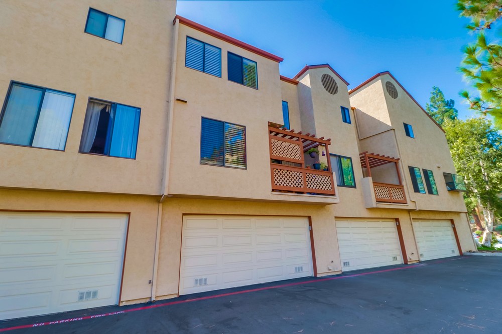 Virtual tour photo 34 of 33 for 8894 Highwood Dr UNIT B