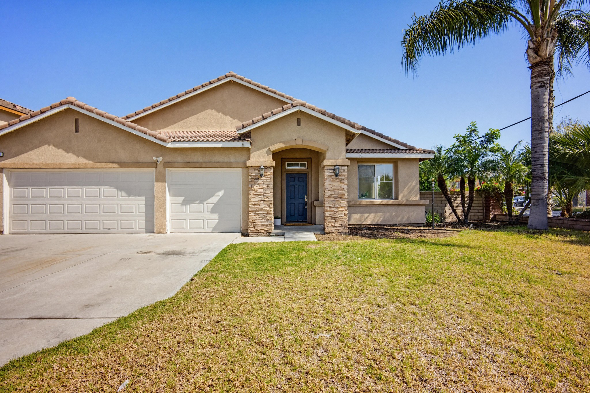 Virtual tour photo 6 of 52 for 891 E Cottonwood St