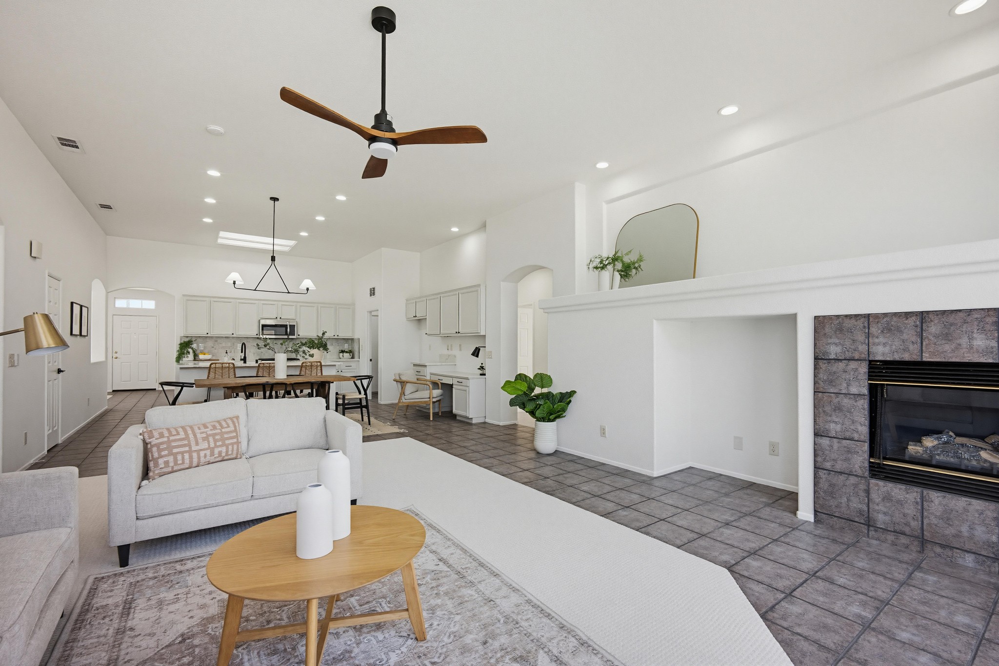 Virtual tour photo 23 of 52 for 891 E Cottonwood St