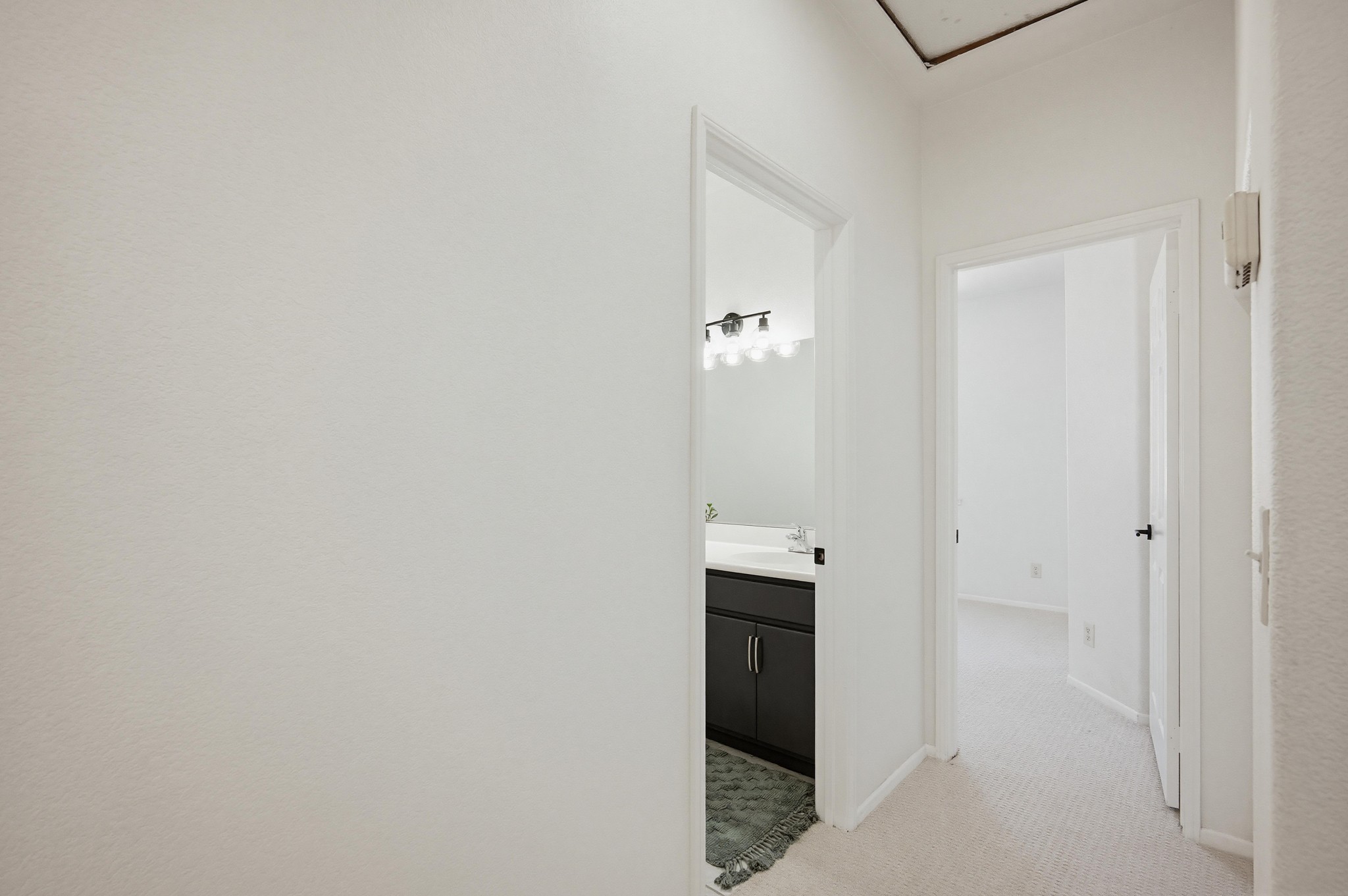 Virtual tour photo 33 of 52 for 891 E Cottonwood St