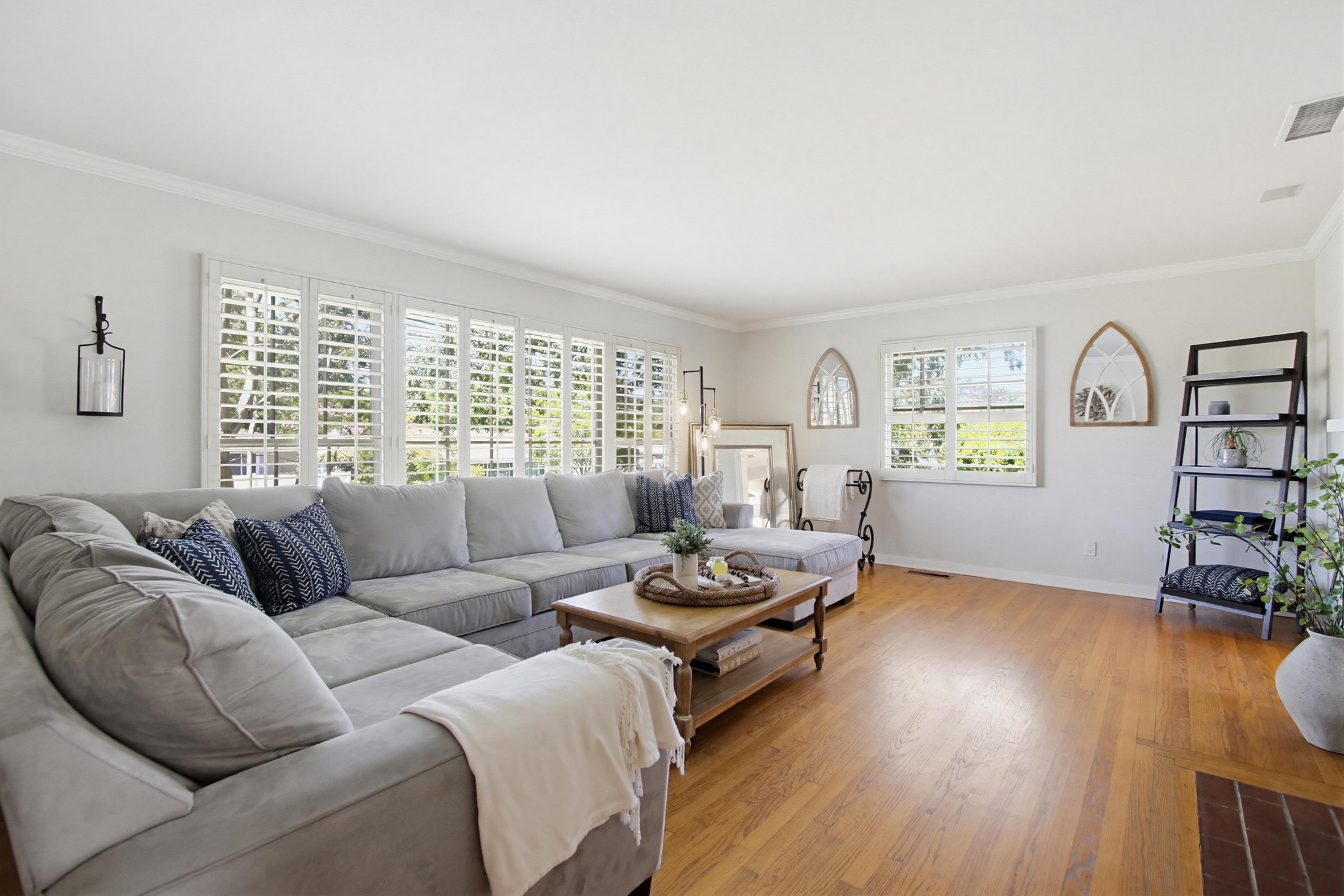 Virtual tour photo 8 of 74 for 8917 Lemon Ave
