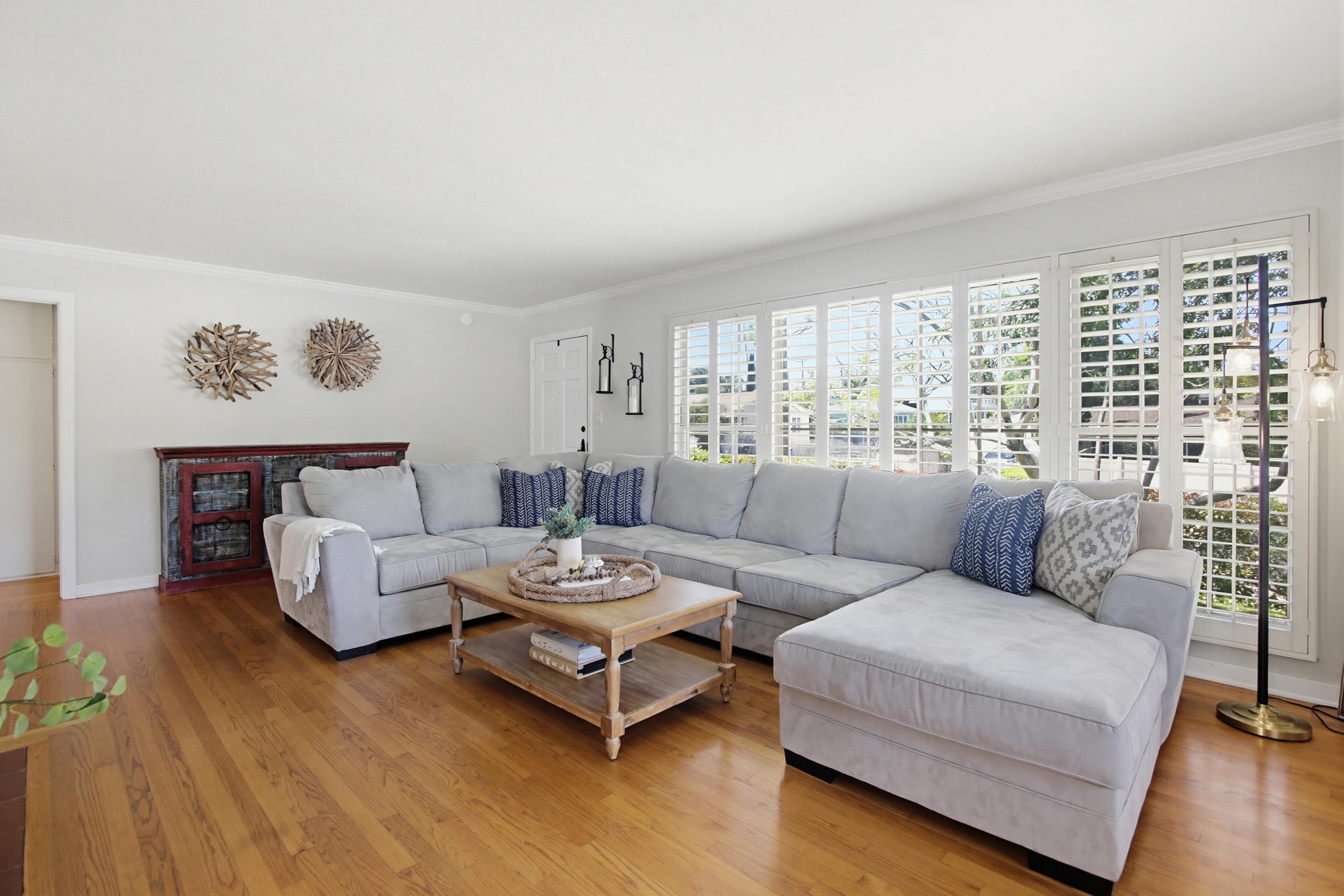 Virtual tour photo 9 of 74 for 8917 Lemon Ave