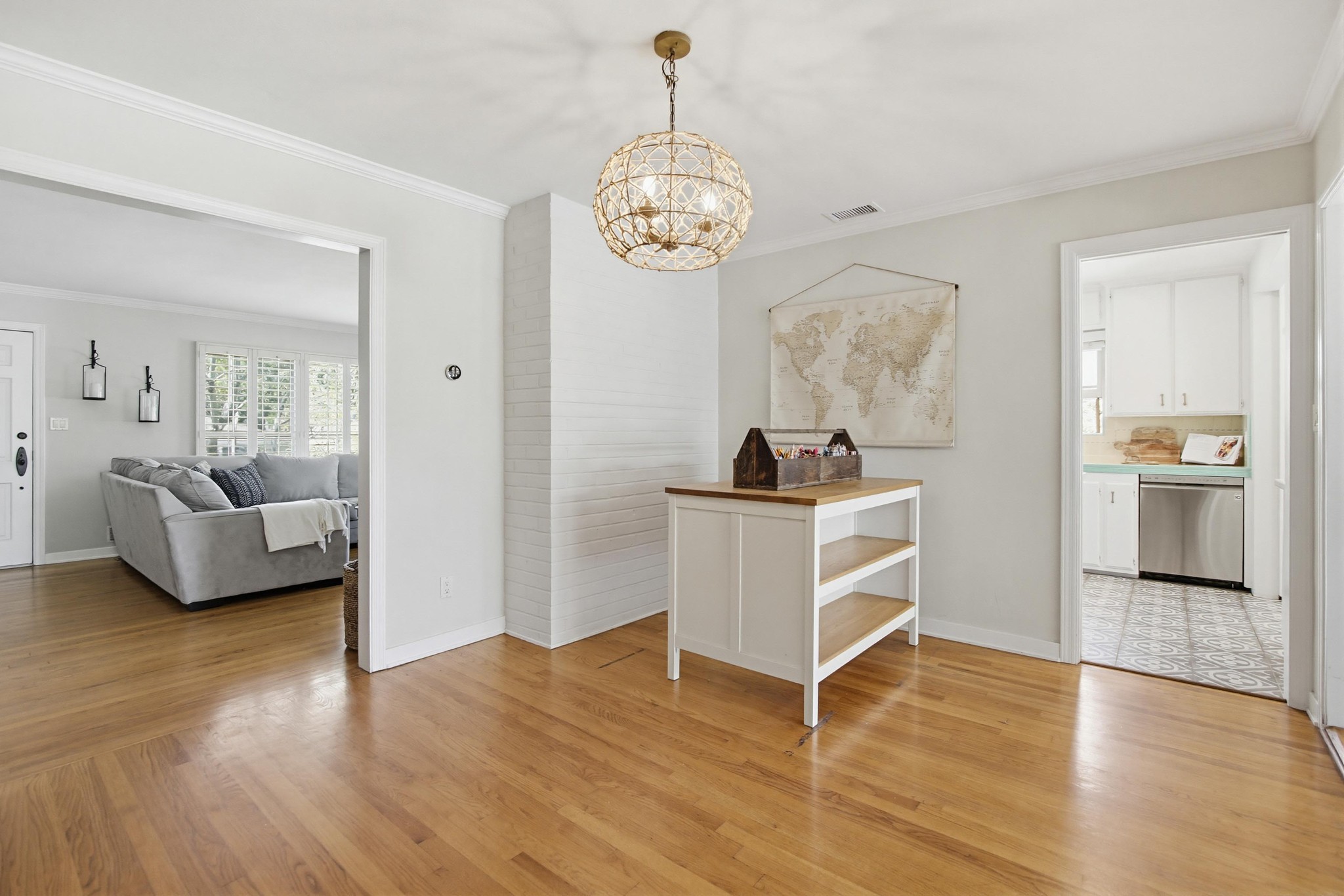 Virtual tour photo 12 of 74 for 8917 Lemon Ave
