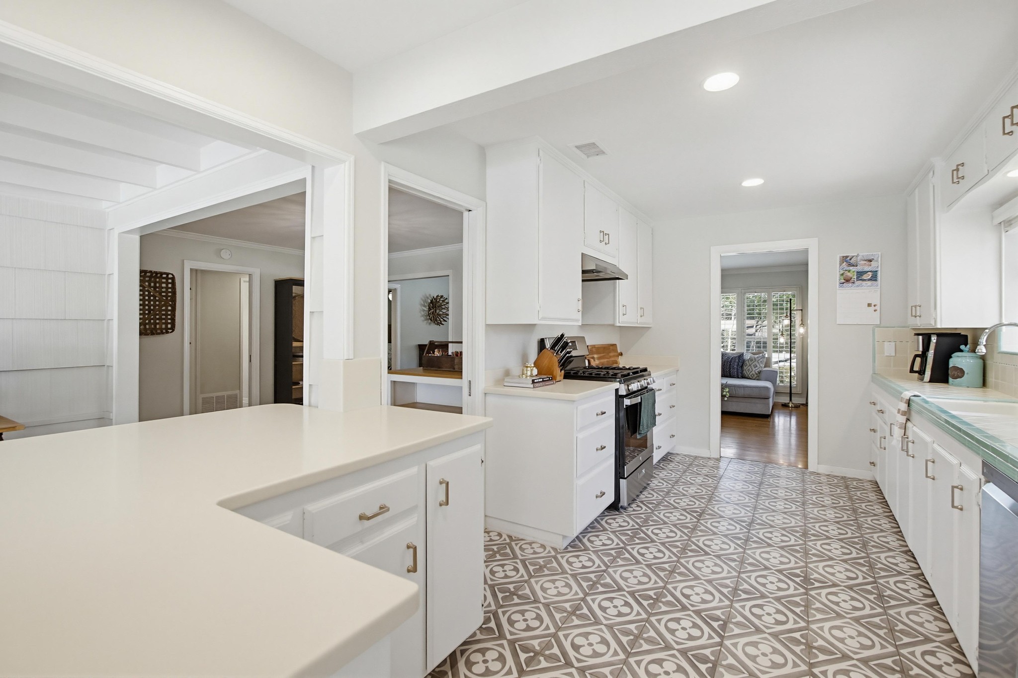 Virtual tour photo 20 of 74 for 8917 Lemon Ave