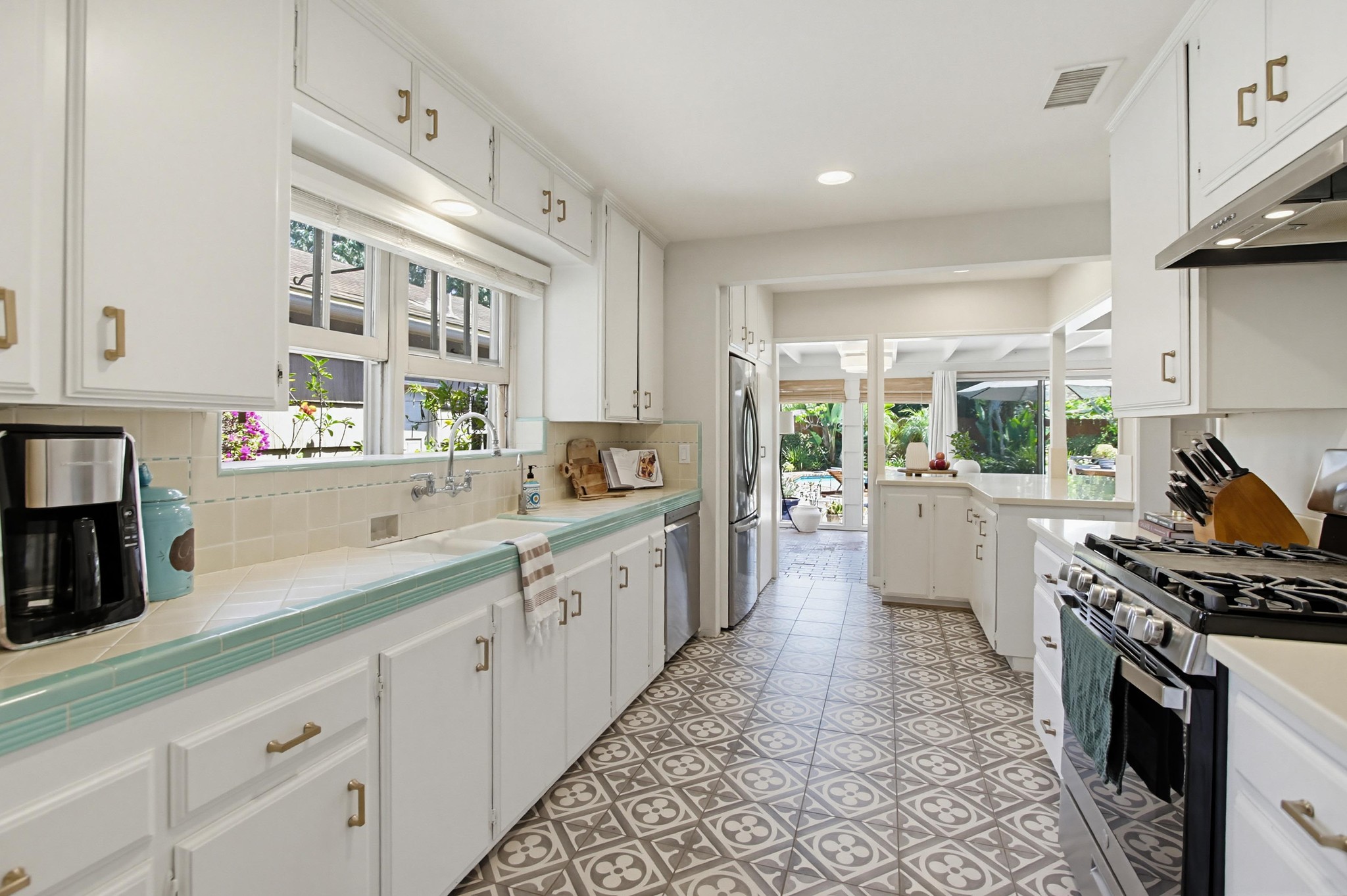 Virtual tour photo 23 of 74 for 8917 Lemon Ave