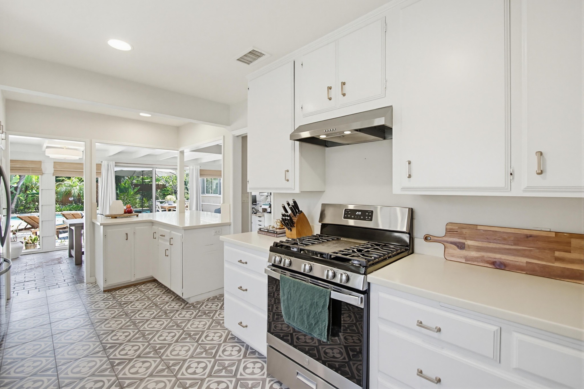 Virtual tour photo 24 of 74 for 8917 Lemon Ave