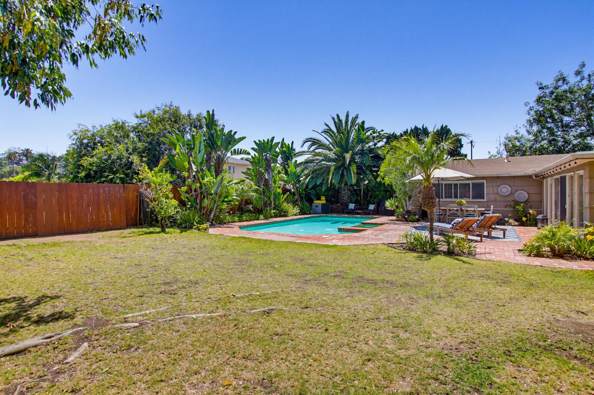 Virtual tour photo 49 of 74 for 8917 Lemon Ave