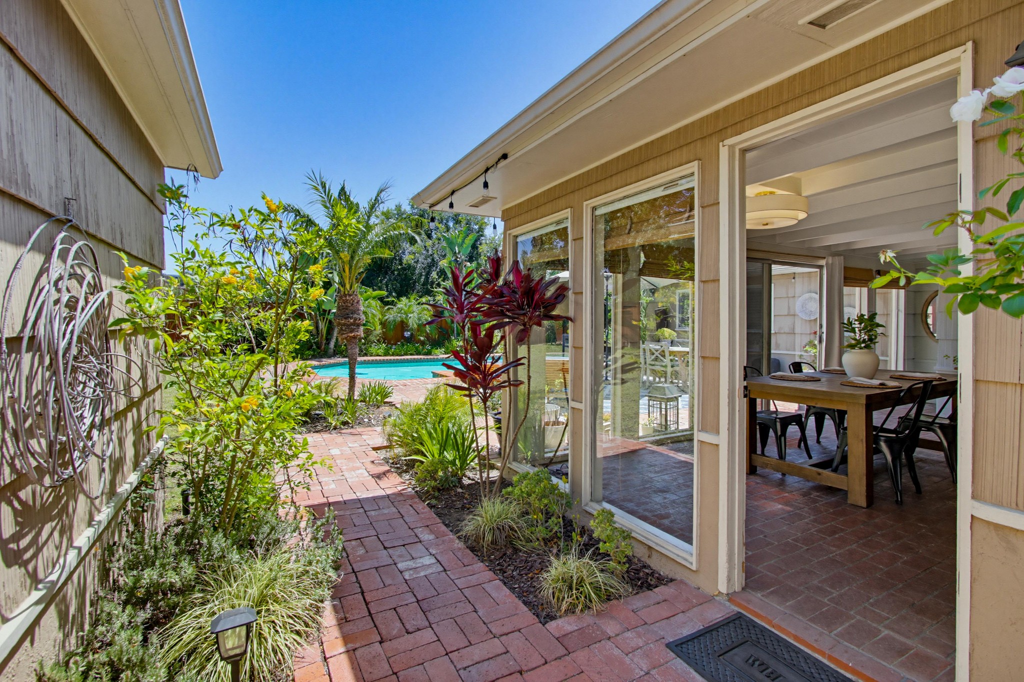 Virtual tour photo 56 of 74 for 8917 Lemon Ave