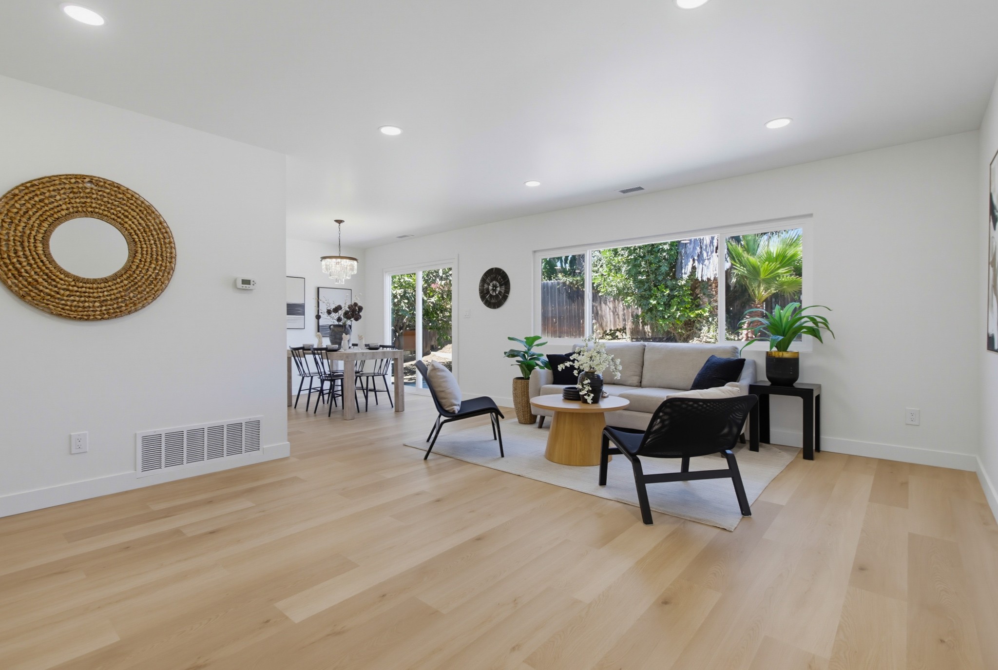 Virtual tour photo 7 of 46 for 8924 Jana Ct