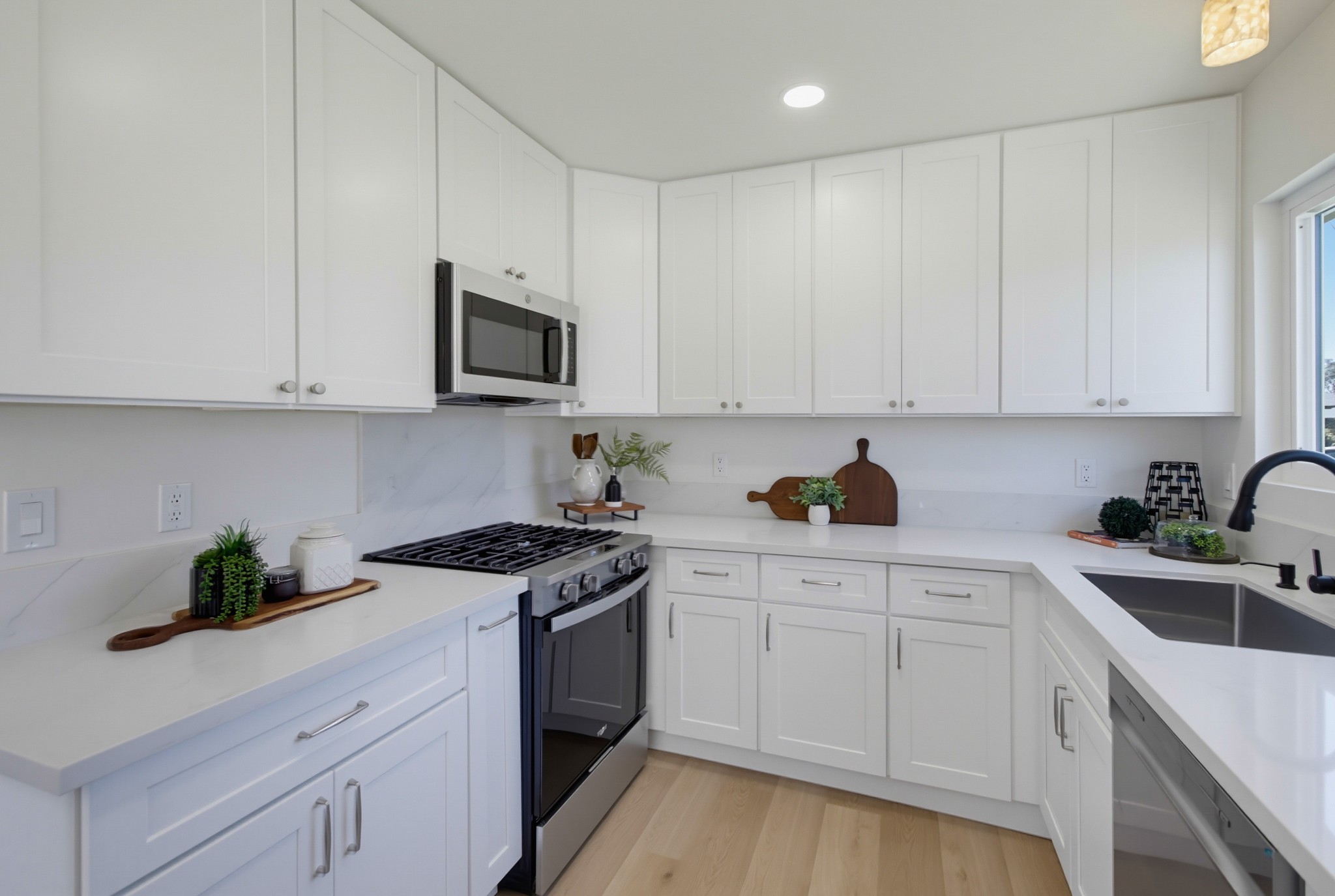 Virtual tour photo 15 of 46 for 8924 Jana Ct