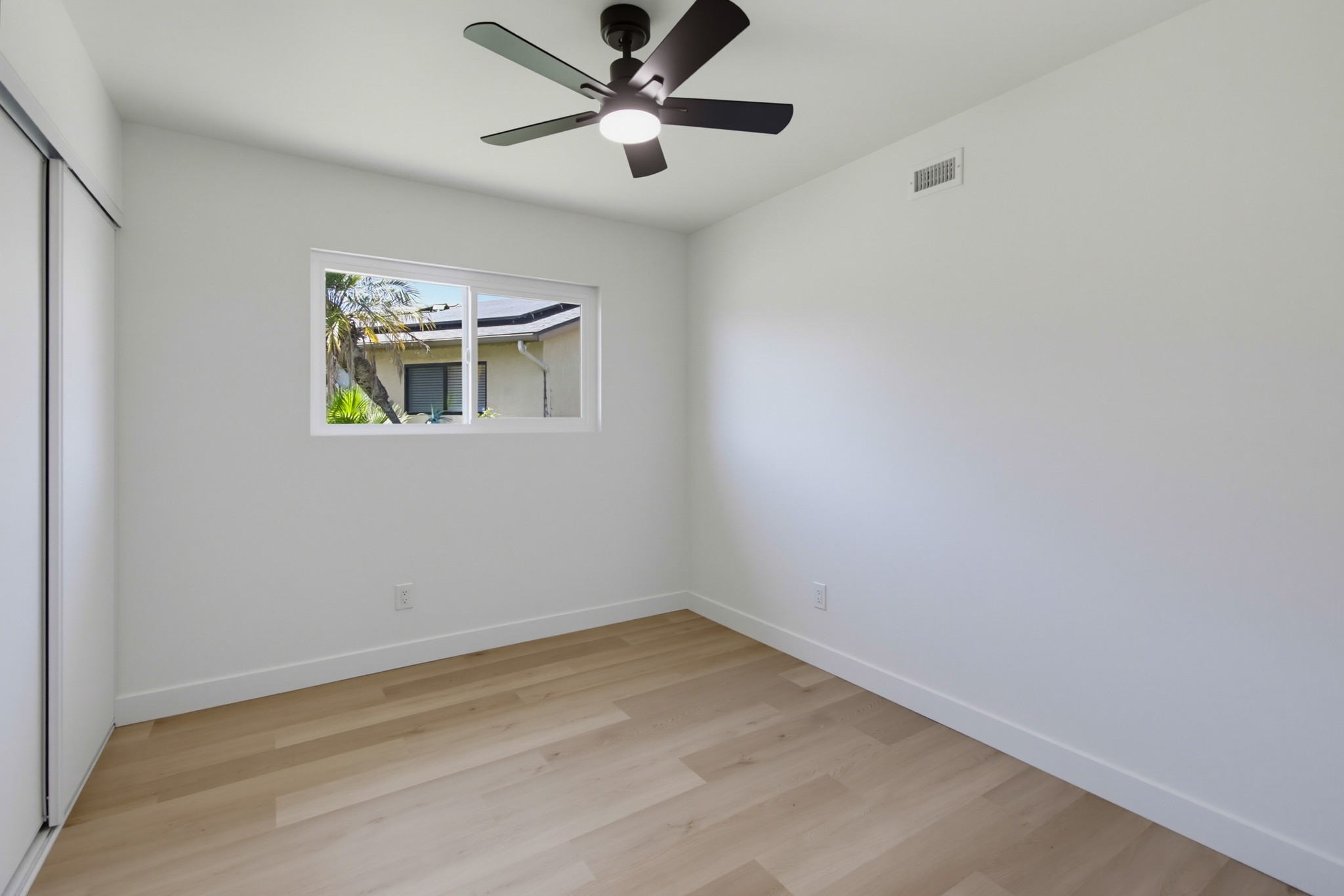 Virtual tour photo 22 of 46 for 8924 Jana Ct