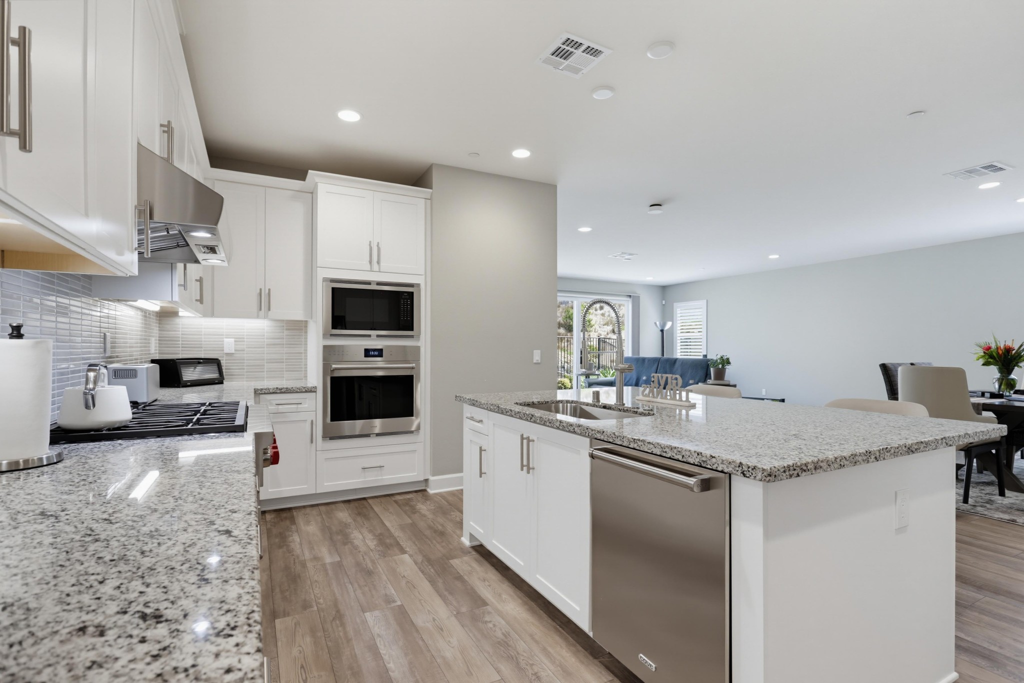 Virtual tour photo 6 of 21 for 893 Woodhaven Rd