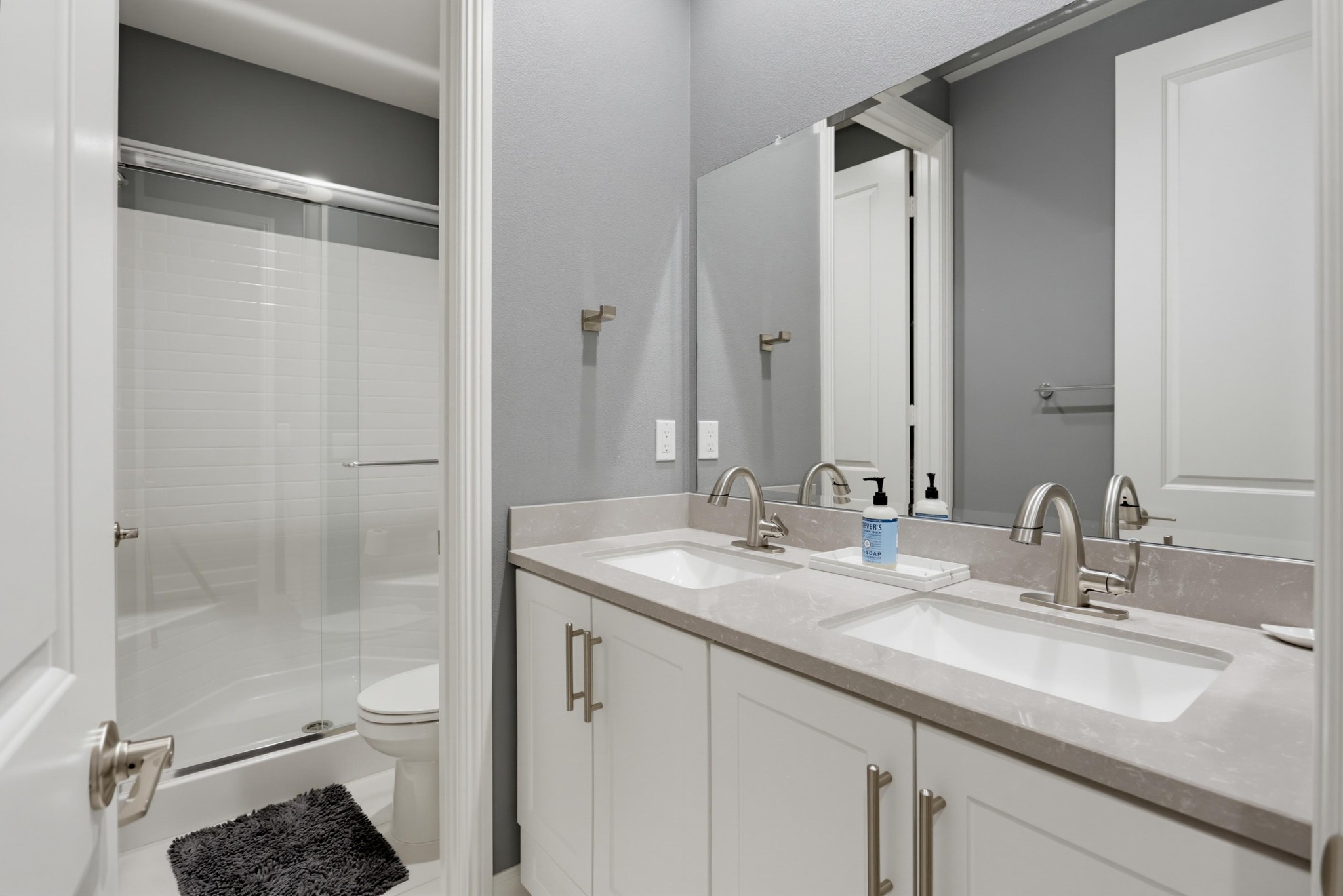 Virtual tour photo 15 of 21 for 893 Woodhaven Rd
