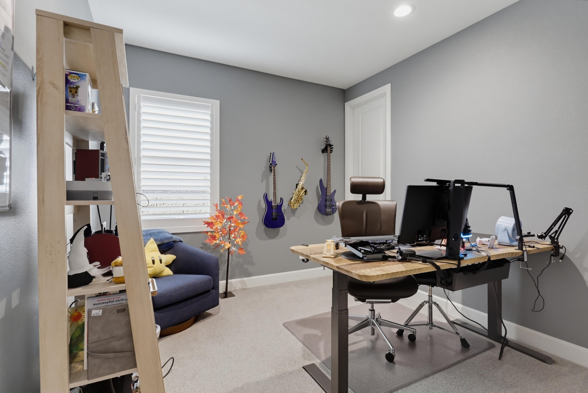 Virtual tour photo 16 of 21 for 893 Woodhaven Rd