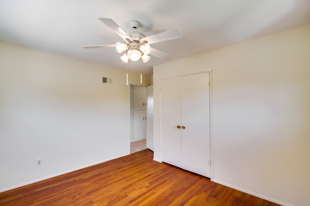 Virtual tour photo 27 of 37 for 8936 Sovereign Road