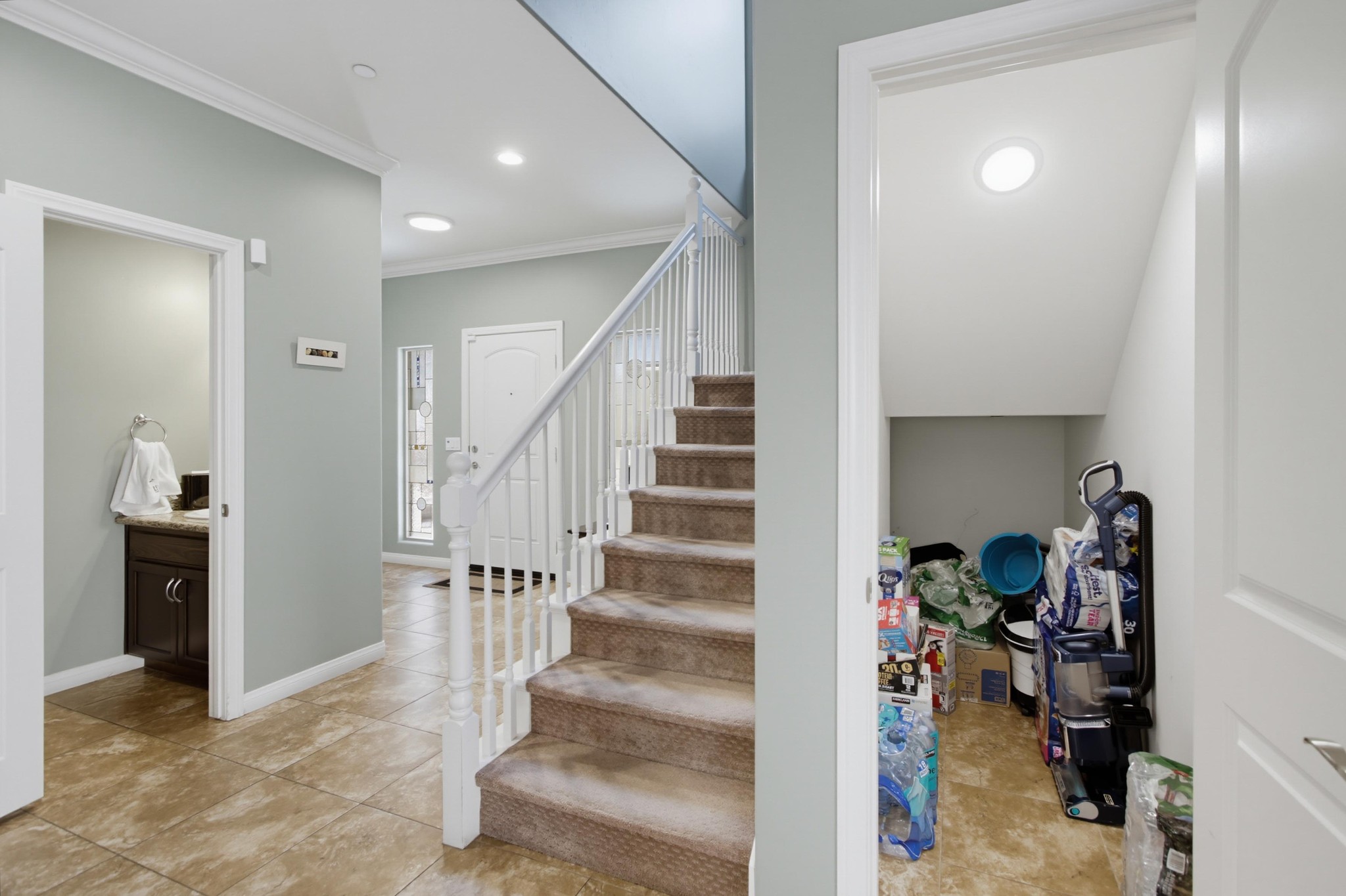 Virtual tour photo 20 of 62 for 8941 Magnolia Ave