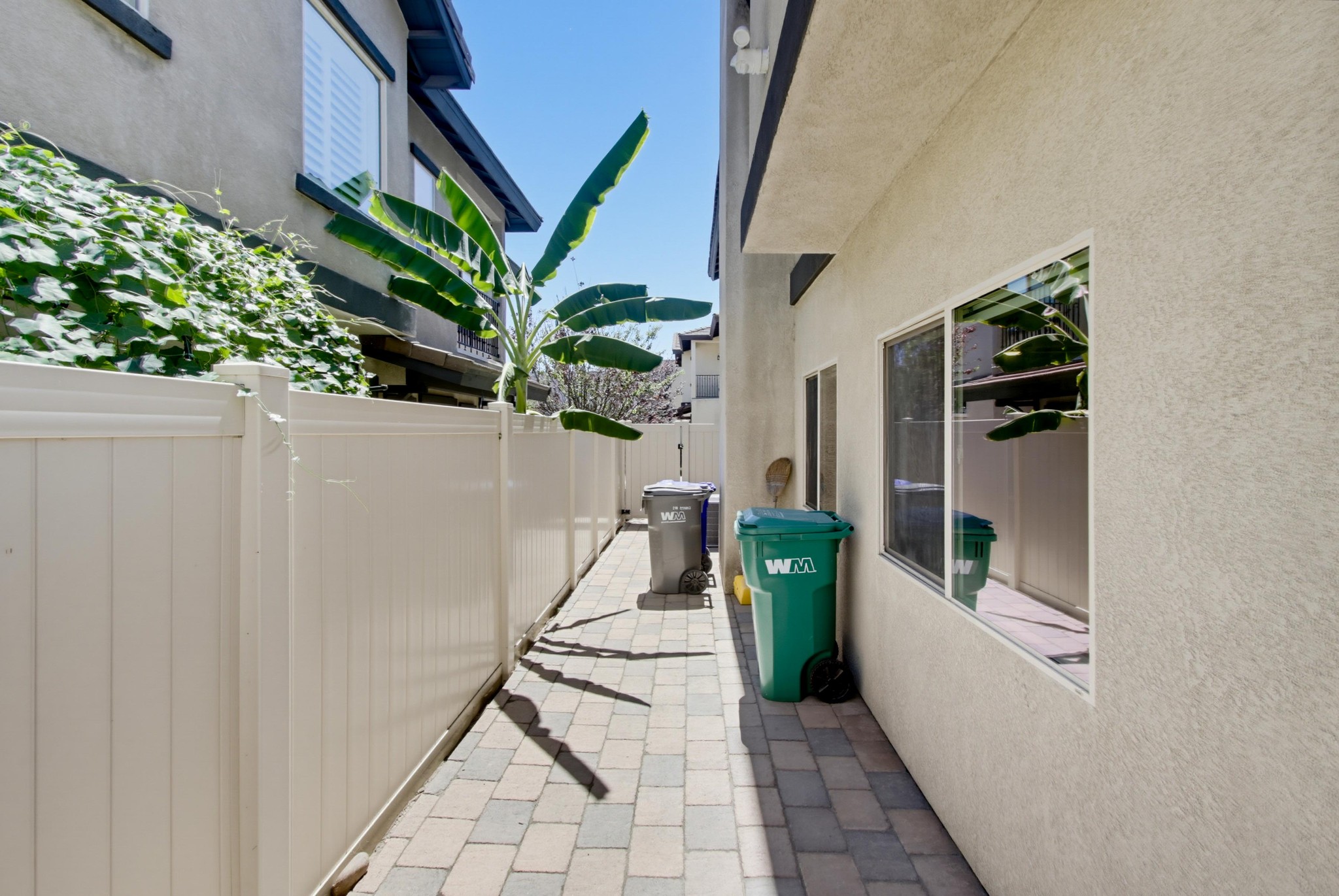 Virtual tour photo 49 of 62 for 8941 Magnolia Ave