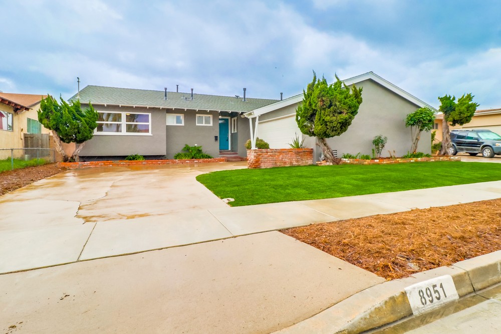 Virtual tour photo 1 of 43 for 8951 Sovereign Rd
