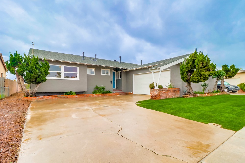 Virtual tour photo 4 of 43 for 8951 Sovereign Rd