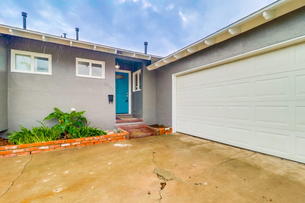 Virtual tour photo 6 of 43 for 8951 Sovereign Rd