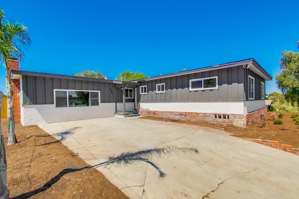 Virtual tour photo 5 of 61 for 8952 Polland Ave