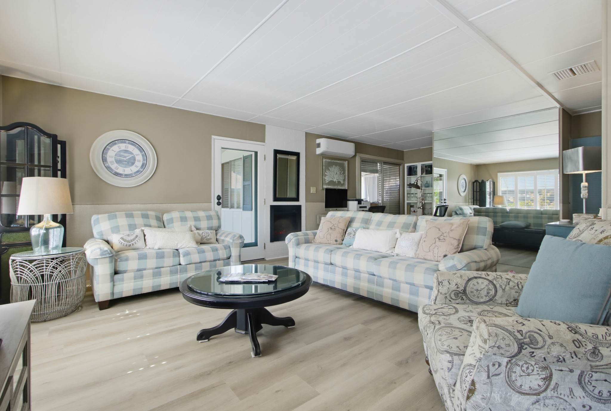 Virtual tour photo 8 of 60 for 8975 Lawrence Welk Dr