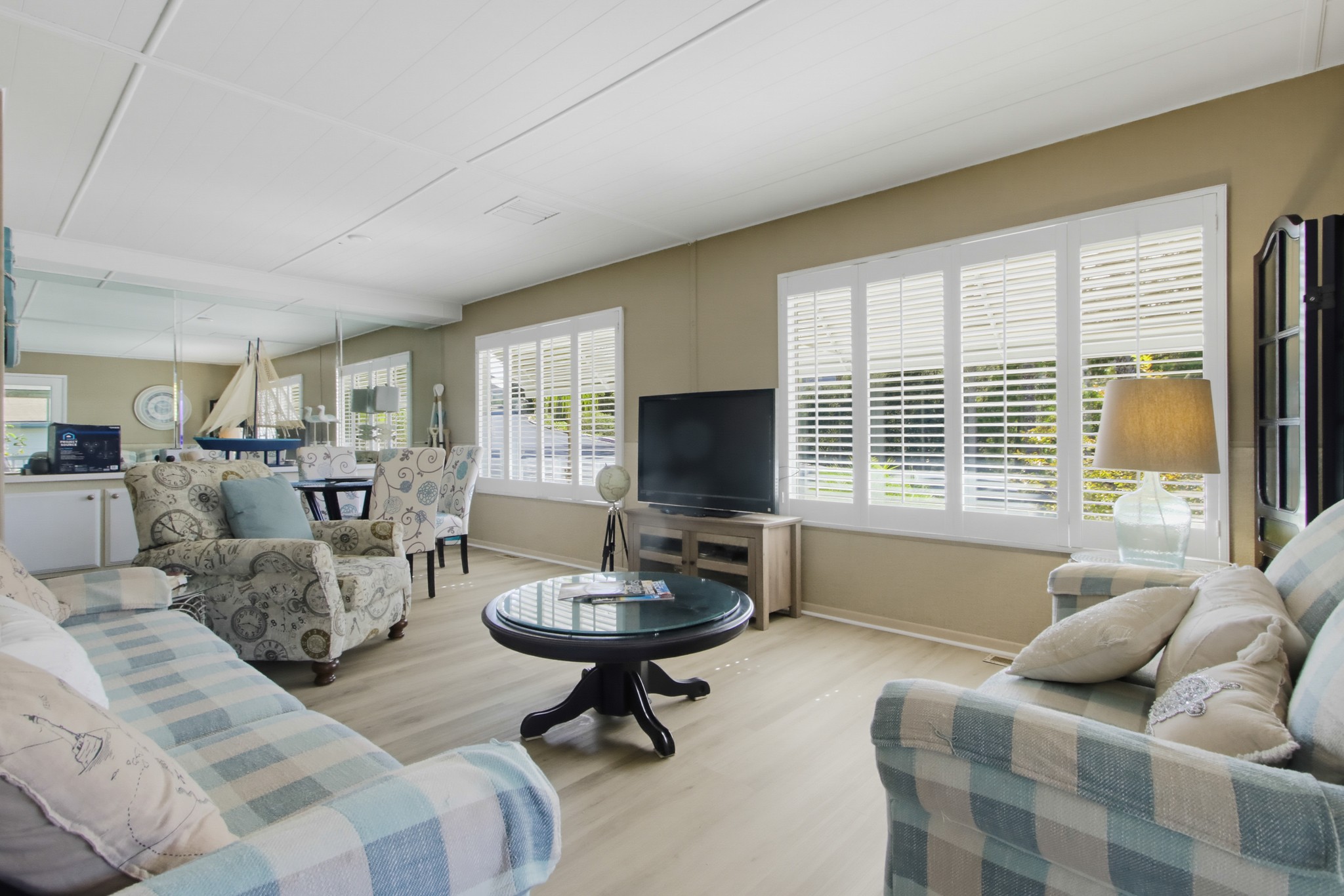 Virtual tour photo 9 of 60 for 8975 Lawrence Welk Dr