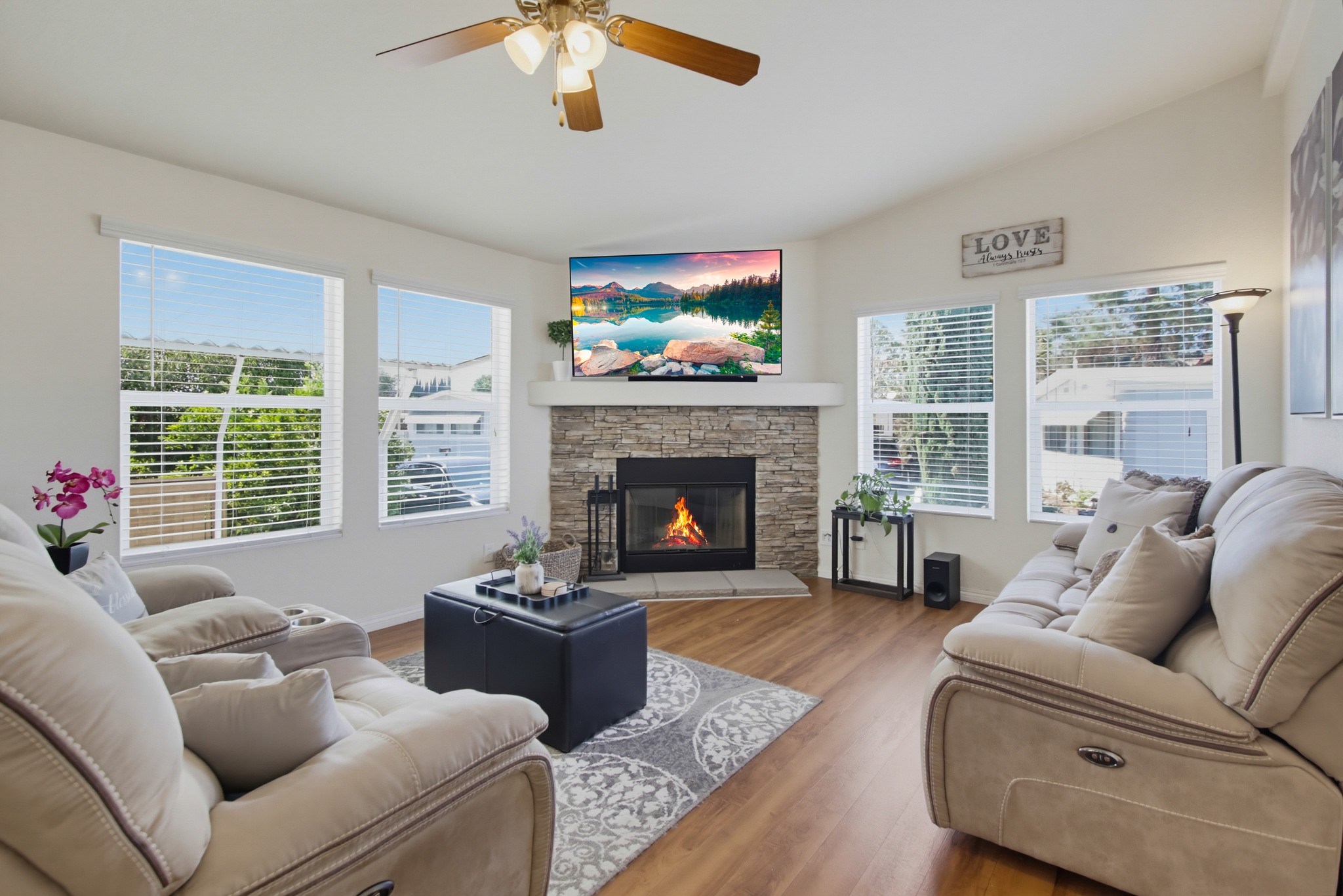 Virtual tour photo 7 of 50 for 900 Howard Ave Spc 62