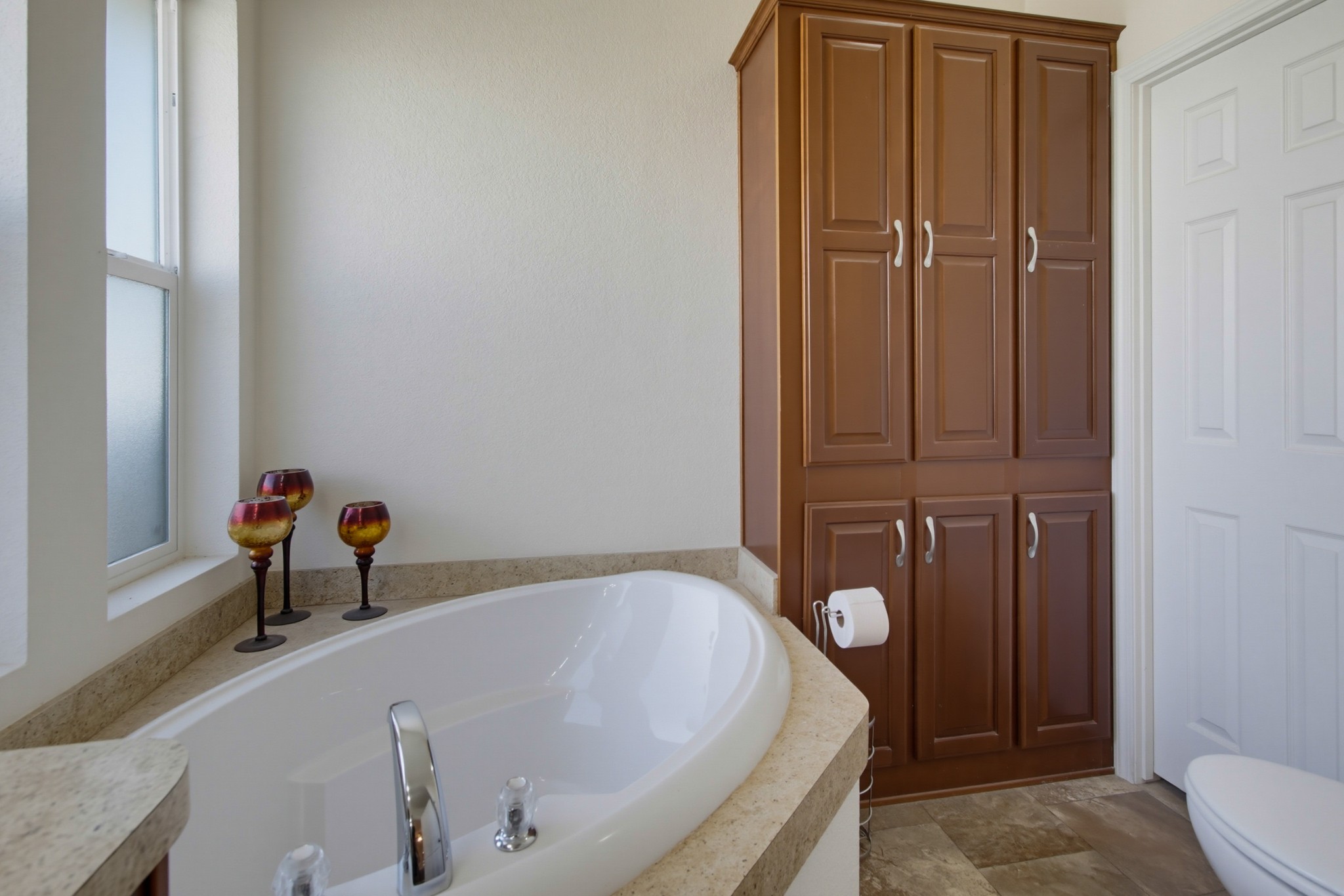 Virtual tour photo 26 of 50 for 900 Howard Ave Spc 62