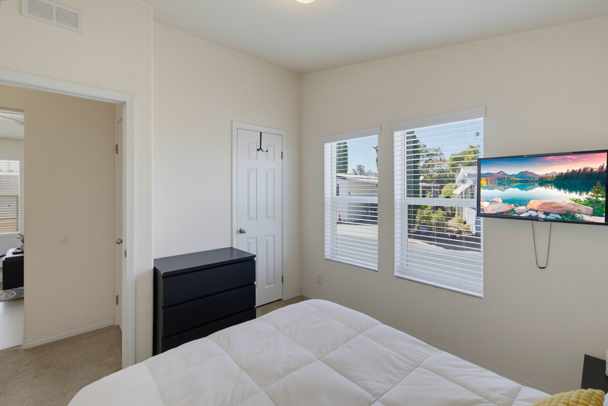 Virtual tour photo 32 of 50 for 900 Howard Ave Spc 62