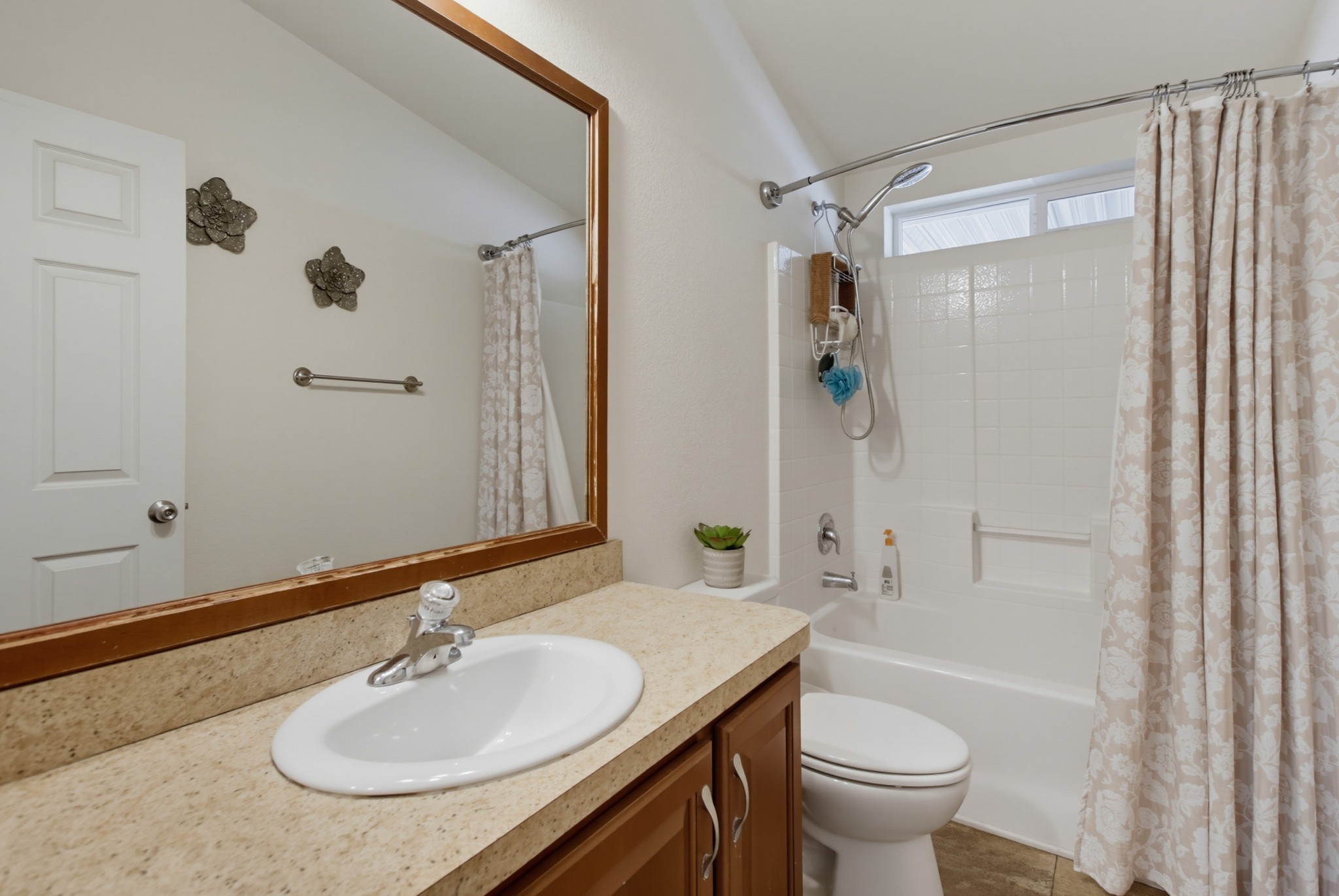 Virtual tour photo 34 of 50 for 900 Howard Ave Spc 62