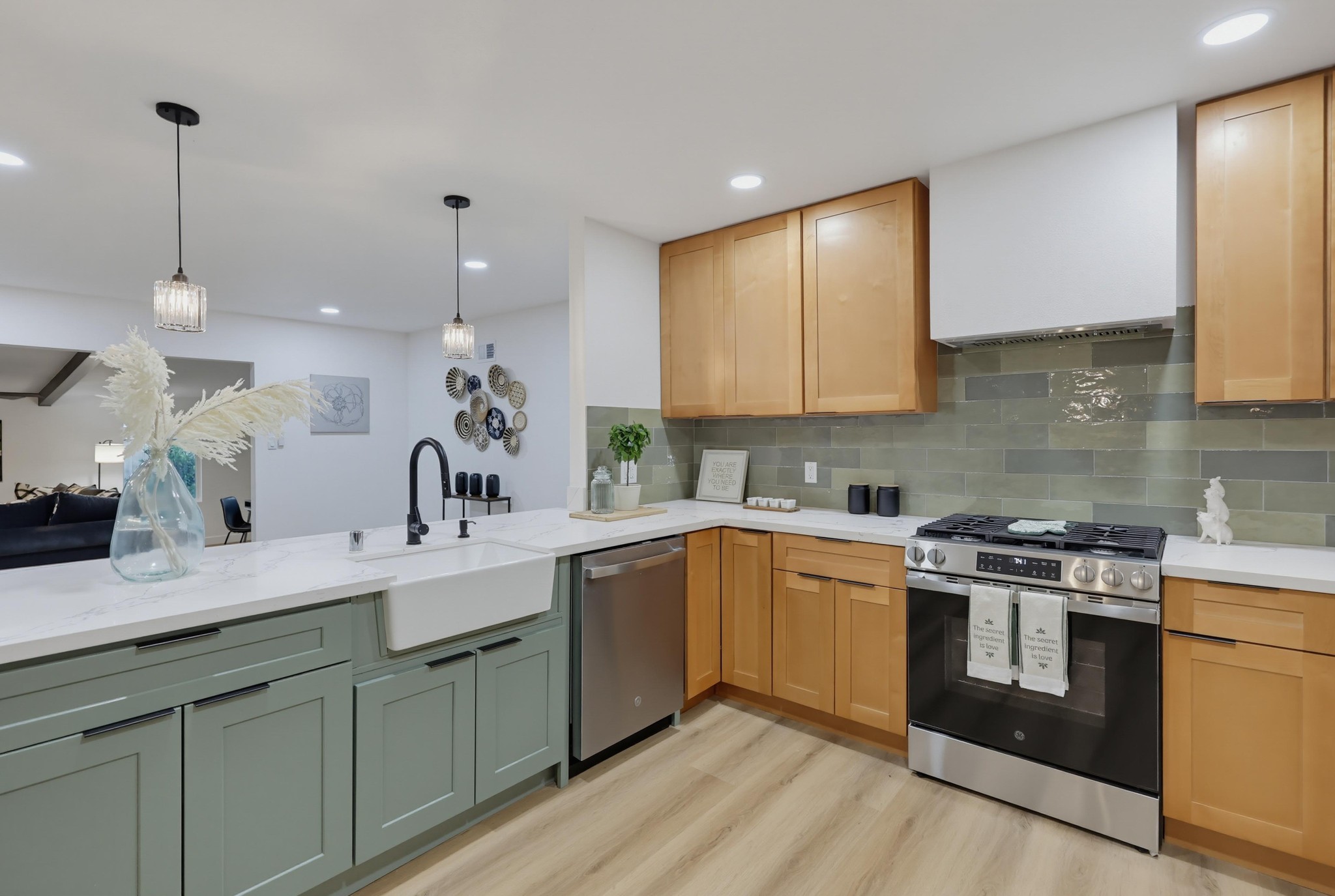 Virtual tour photo 22 of 59 for 9017 Orville St