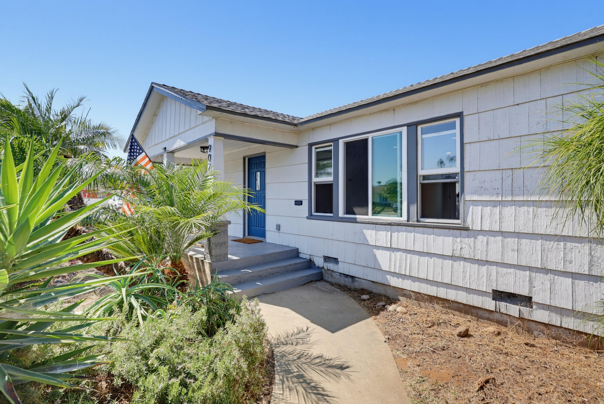 Virtual tour photo 3 of 33 for 902 9th St