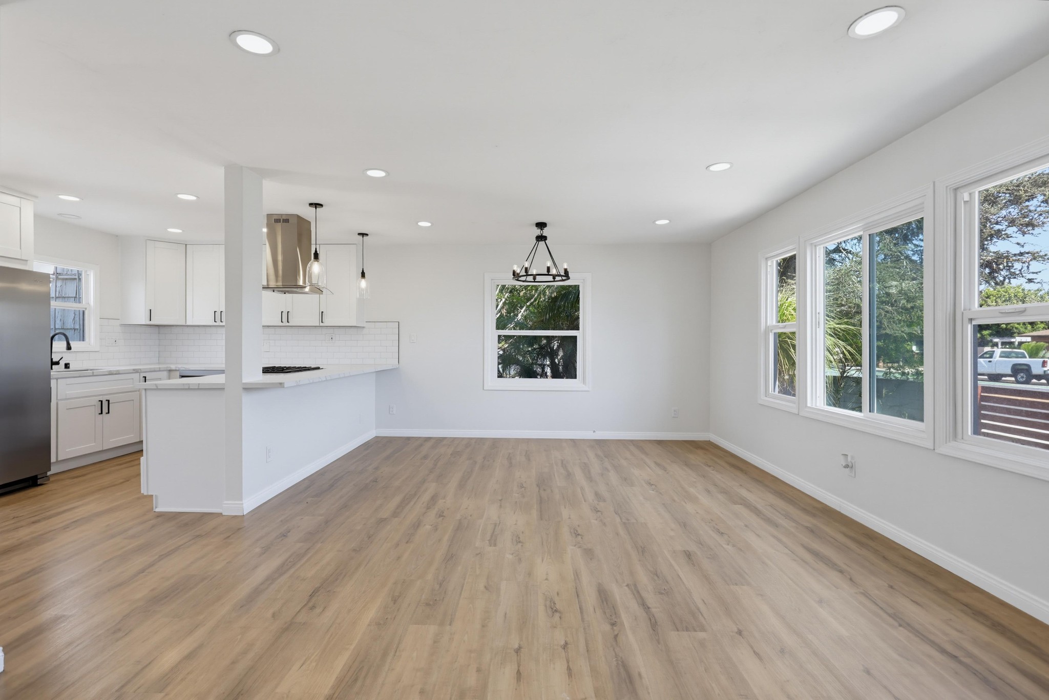 Virtual tour photo 8 of 33 for 902 9th St
