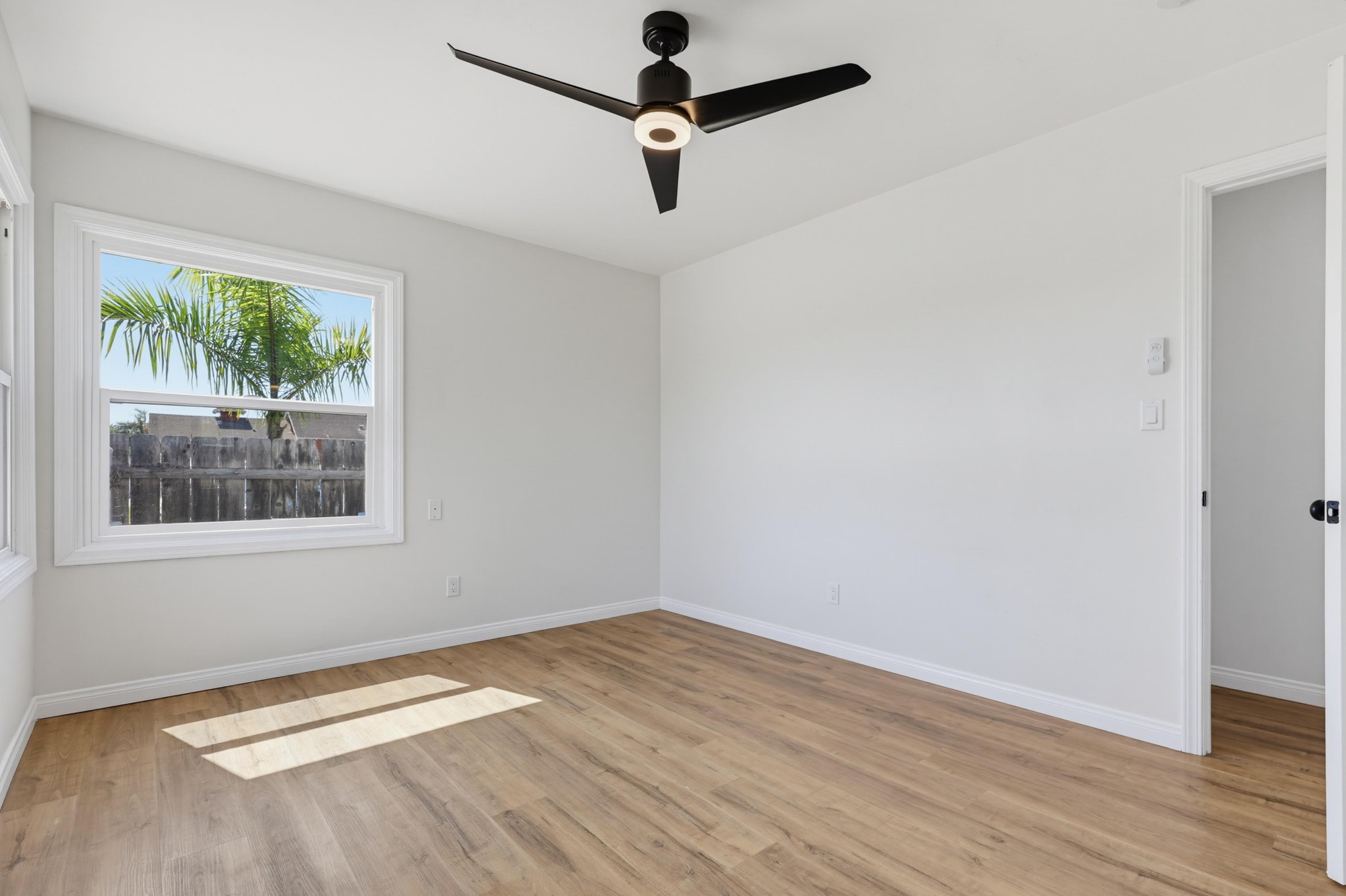 Virtual tour photo 22 of 33 for 902 9th St