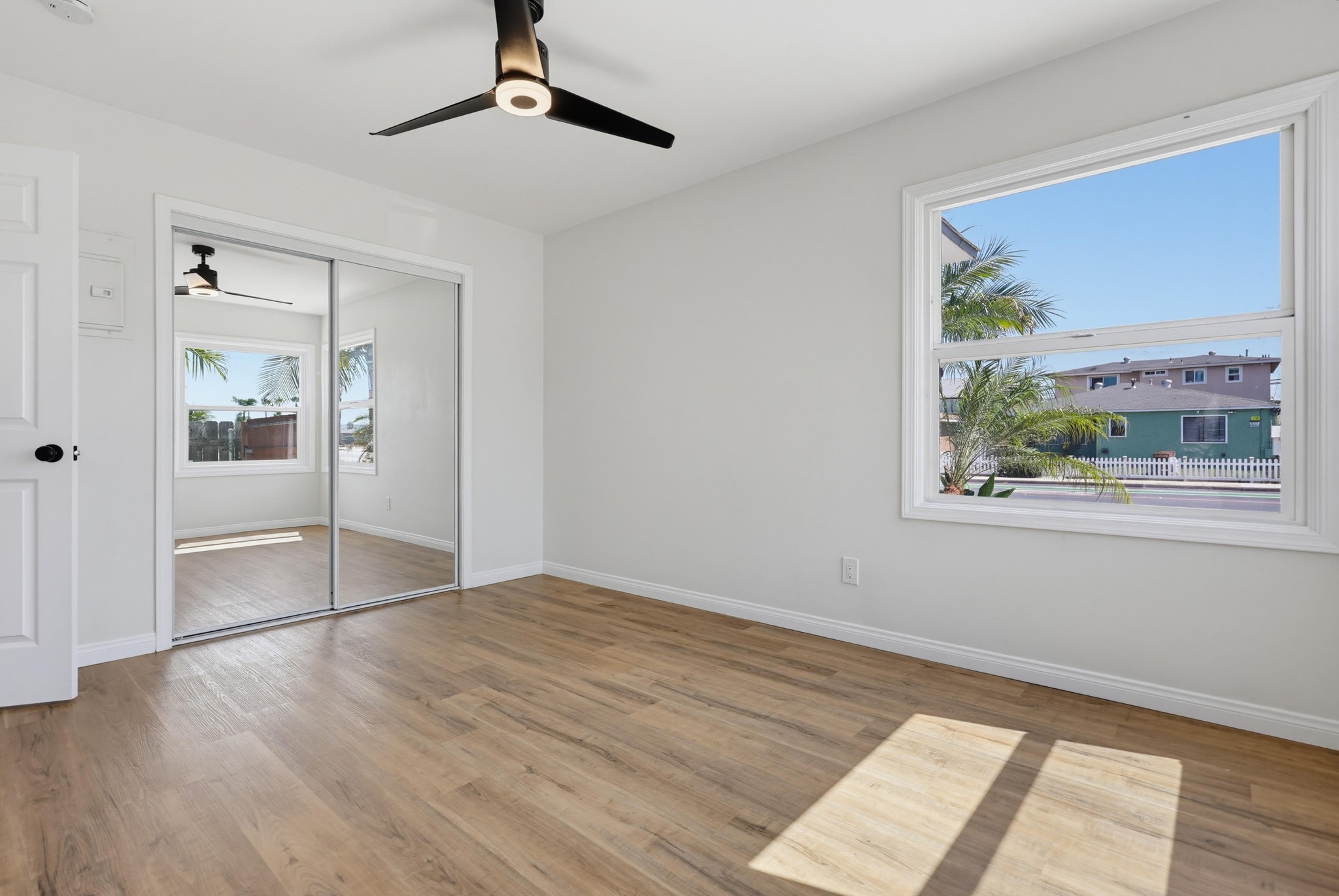 Virtual tour photo 23 of 33 for 902 9th St