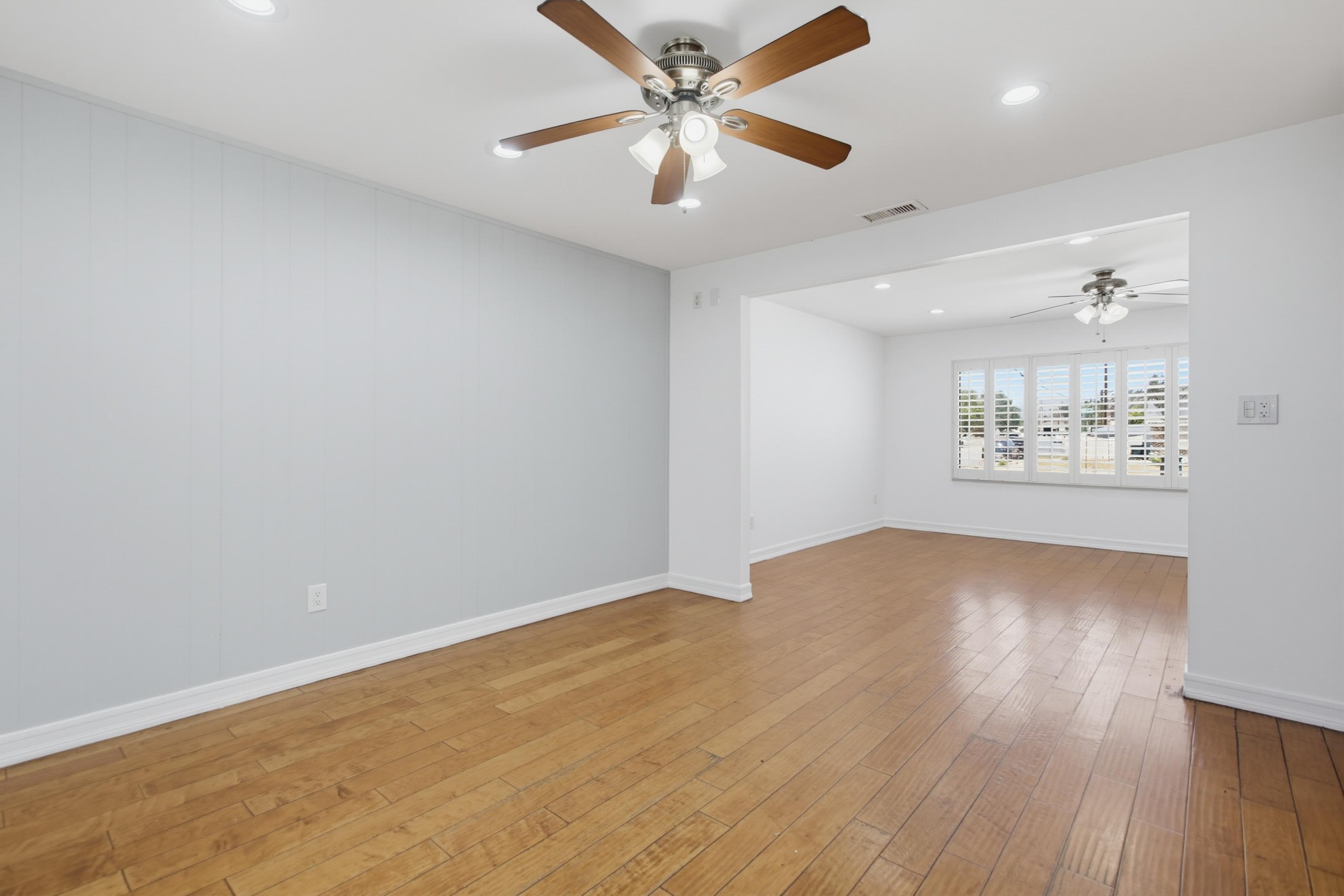 Virtual tour photo 11 of 38 for 902 Taft Ave