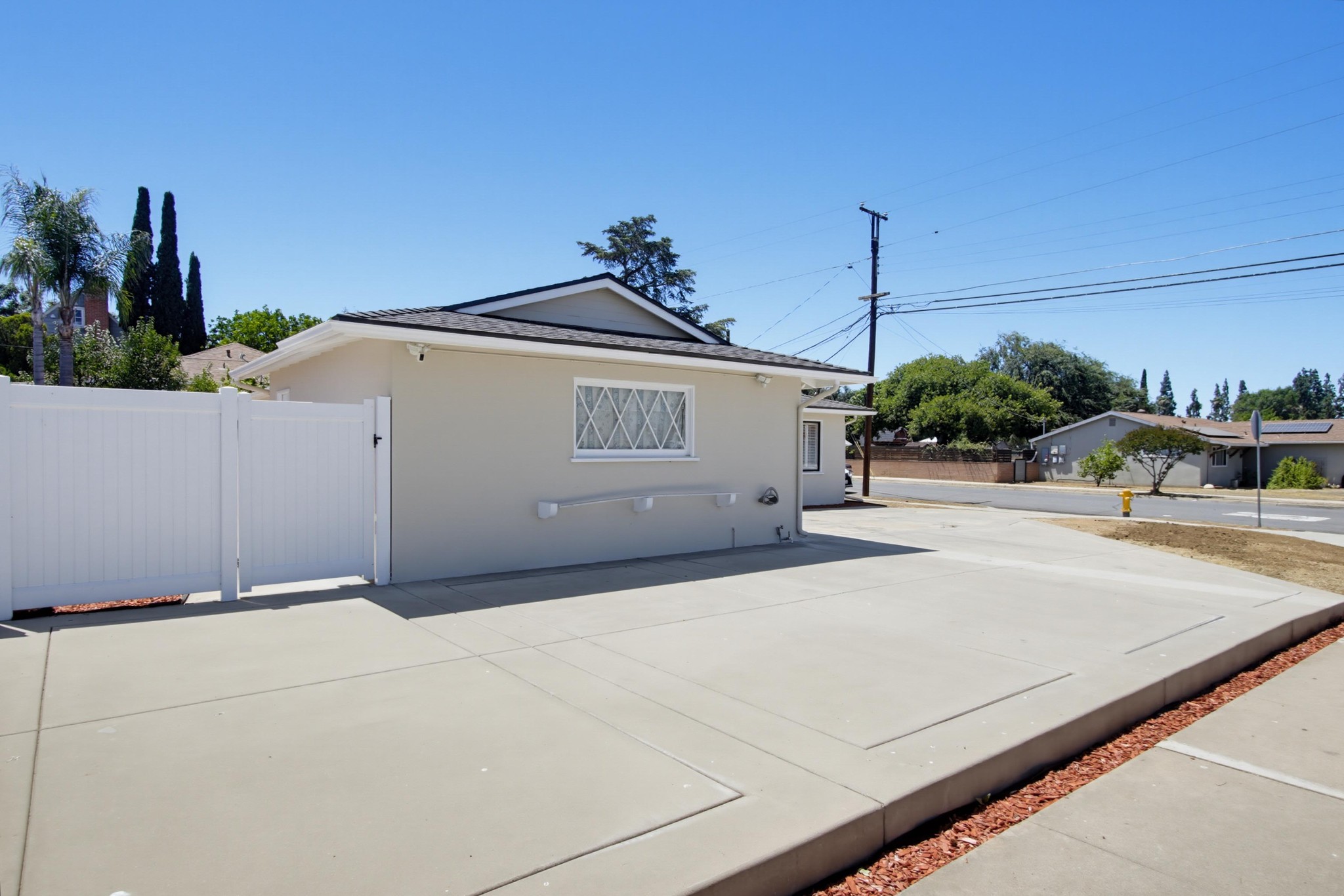 Virtual tour photo 35 of 38 for 902 Taft Ave