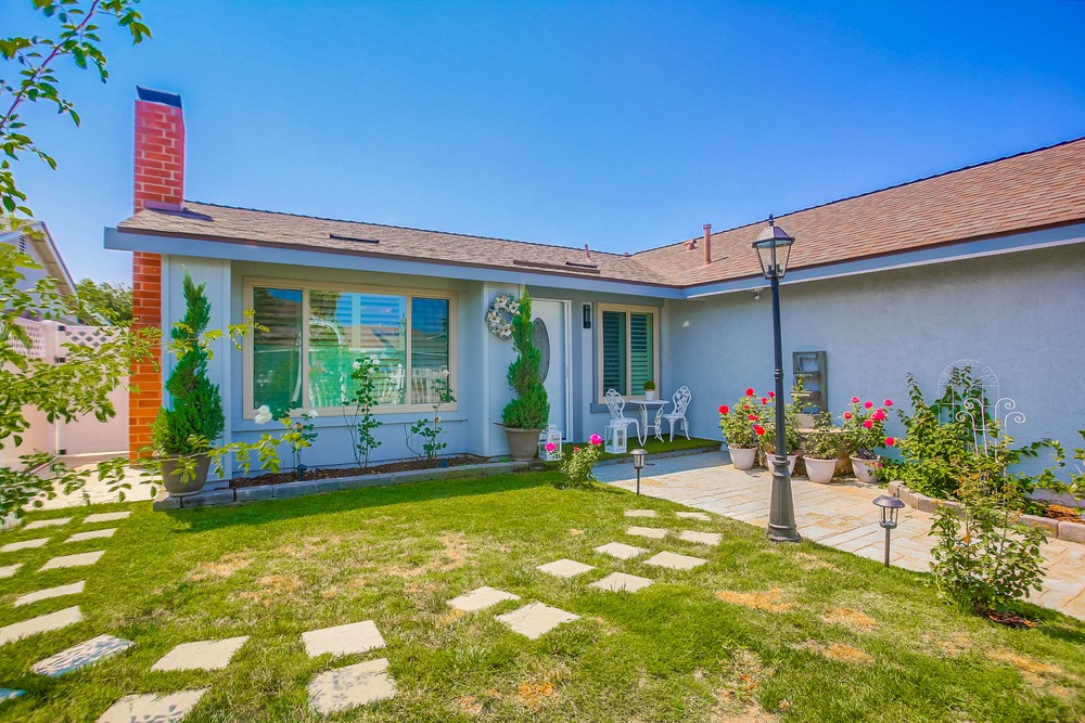Virtual tour photo 9 of 52 for 9031 Amberly Cir