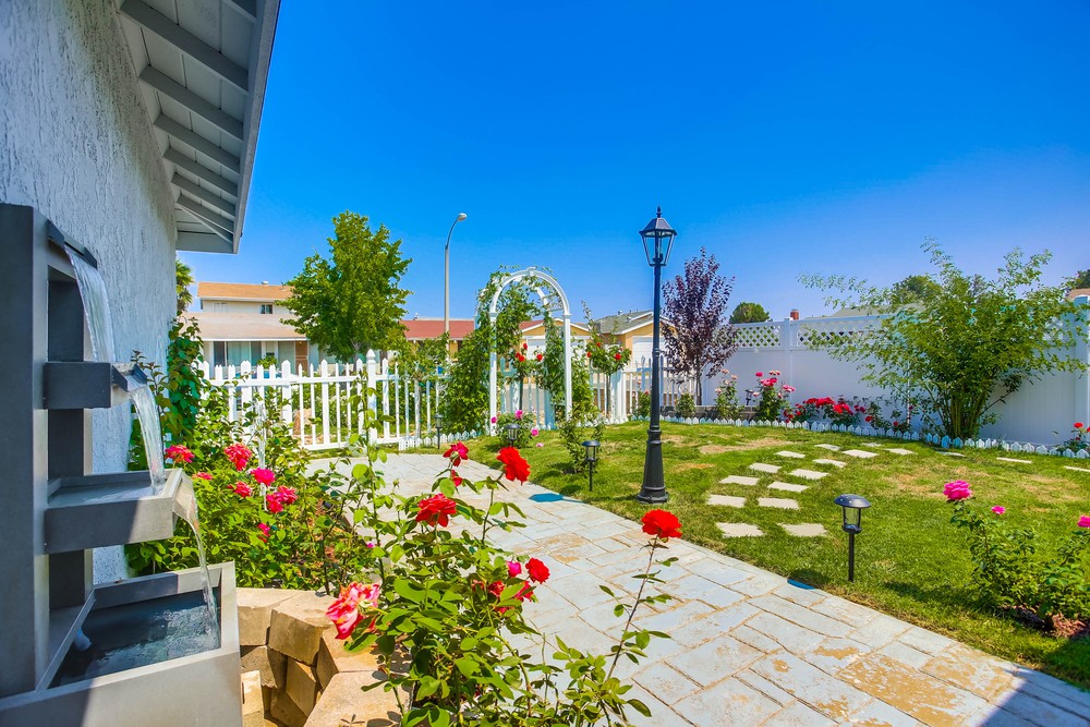 Virtual tour photo 10 of 52 for 9031 Amberly Cir