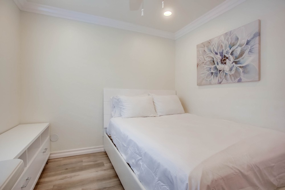 Virtual tour photo 33 of 52 for 9031 Amberly Cir