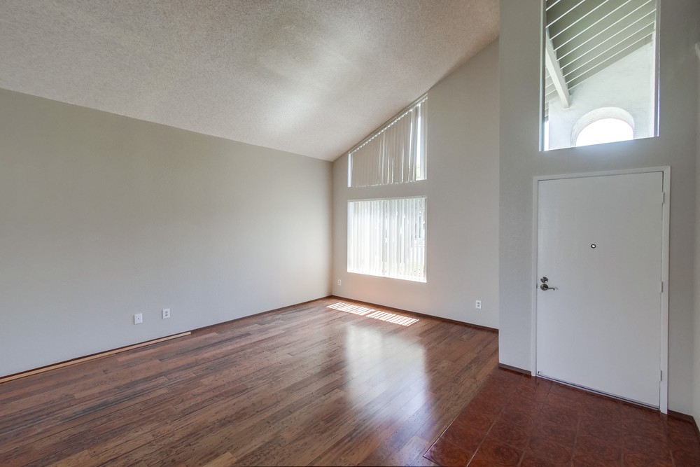 Virtual tour photo 6 of 52 for 9050 Mesa Woods Ave