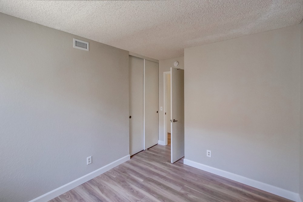 Virtual tour photo 22 of 52 for 9050 Mesa Woods Ave