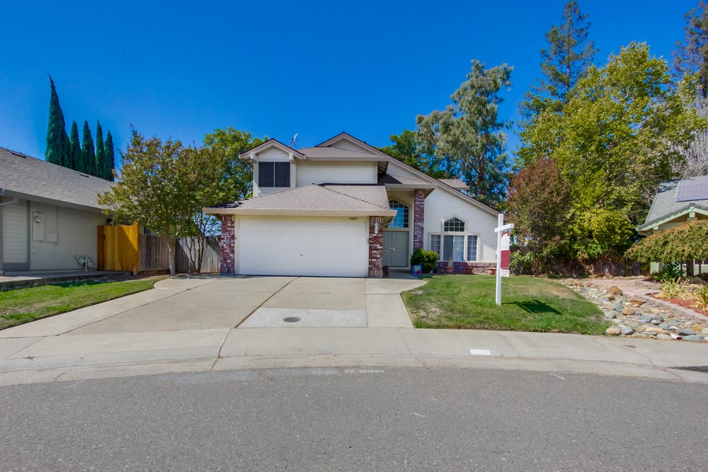 Virtual tour photo 1 of 68 for 9089 Durness Way