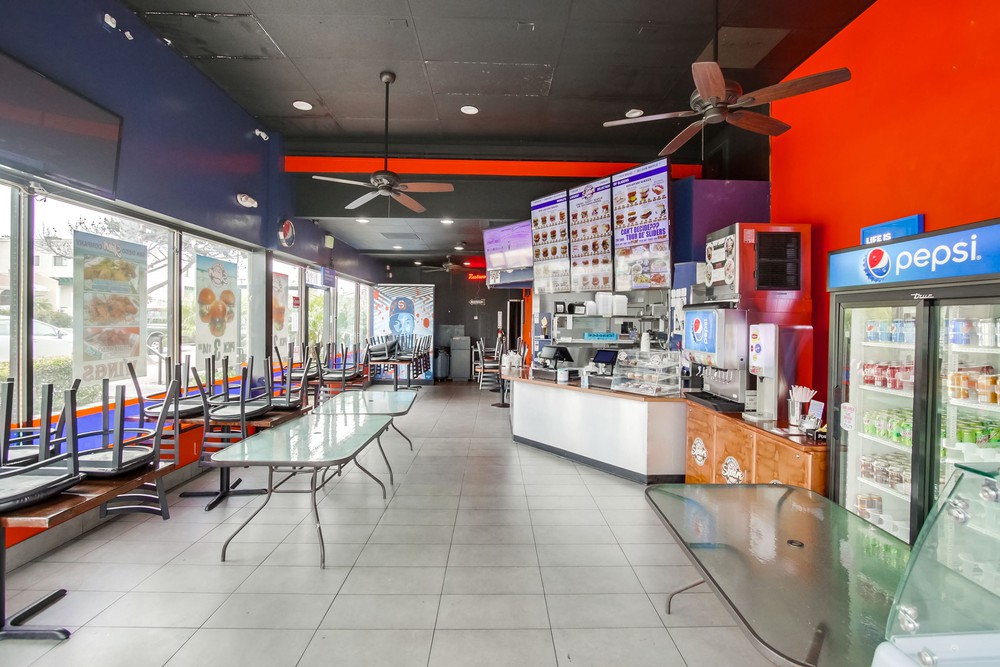 Virtual tour photo 8 of 34 for 909 Grand Ave #1