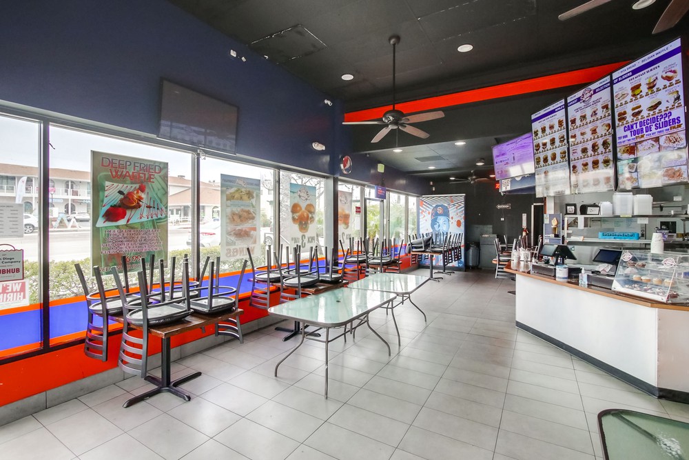 Virtual tour photo 9 of 34 for 909 Grand Ave #1