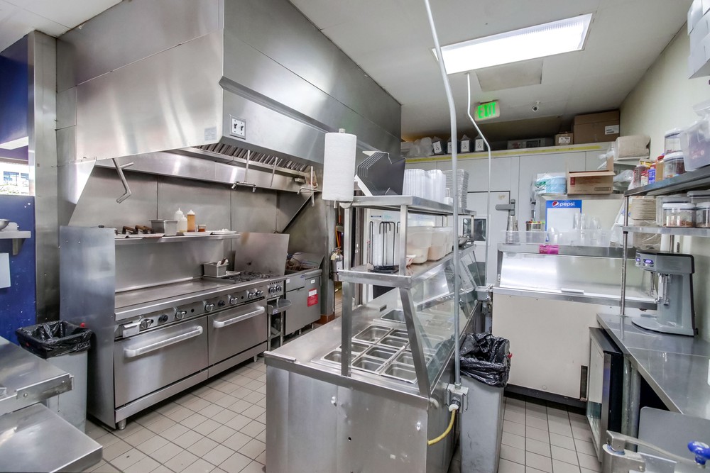 Virtual tour photo 18 of 34 for 909 Grand Ave #1